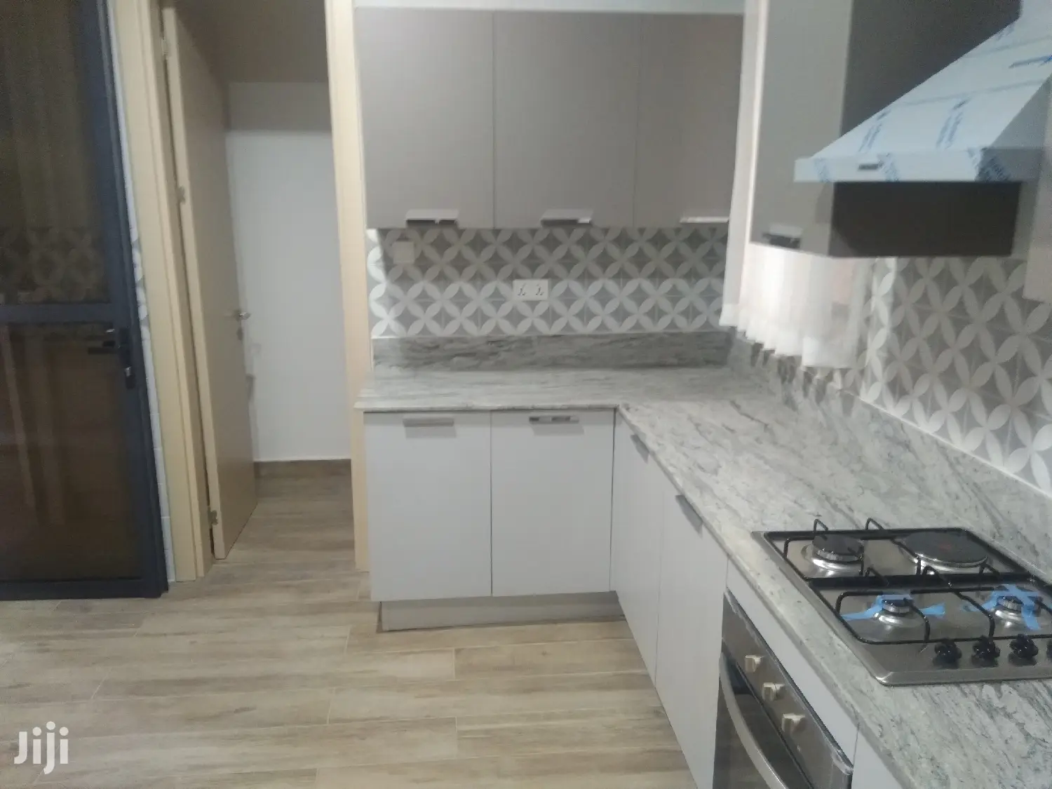 Find Your Perfect Home: 3 & 4 Bedroom Apartments with Dedicated SQs - For Sale Today! in Parklands/Highridge