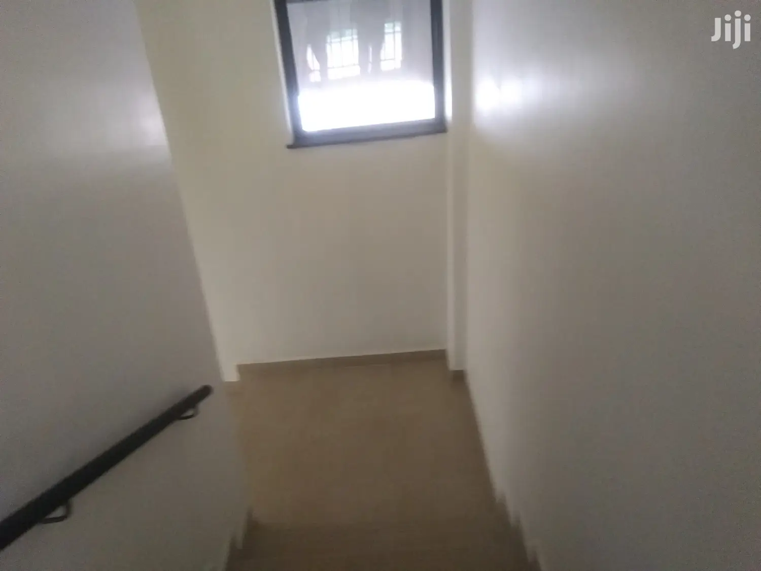 Elegant 3-Bedroom Apartments with Dual Shower Spaces - Perfect for Your Family in Parklands/Highridge