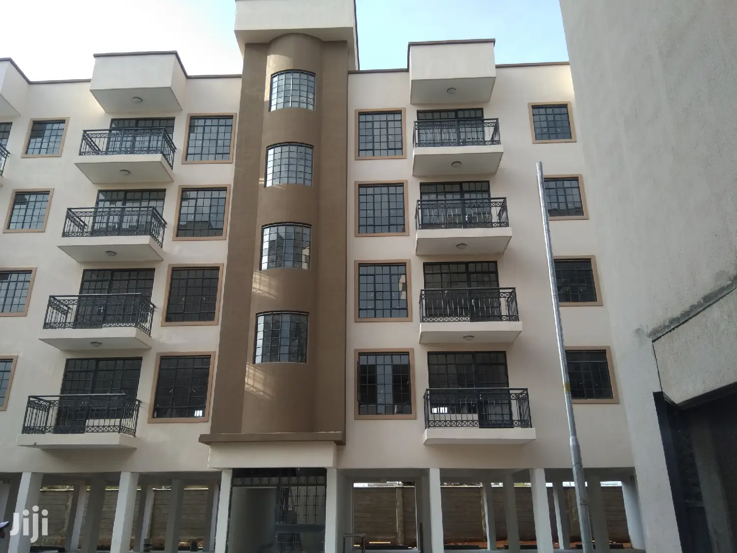 Your Dream Home Awaits: Spacious 2-3 Bedroom Apartments for Let! in Langata