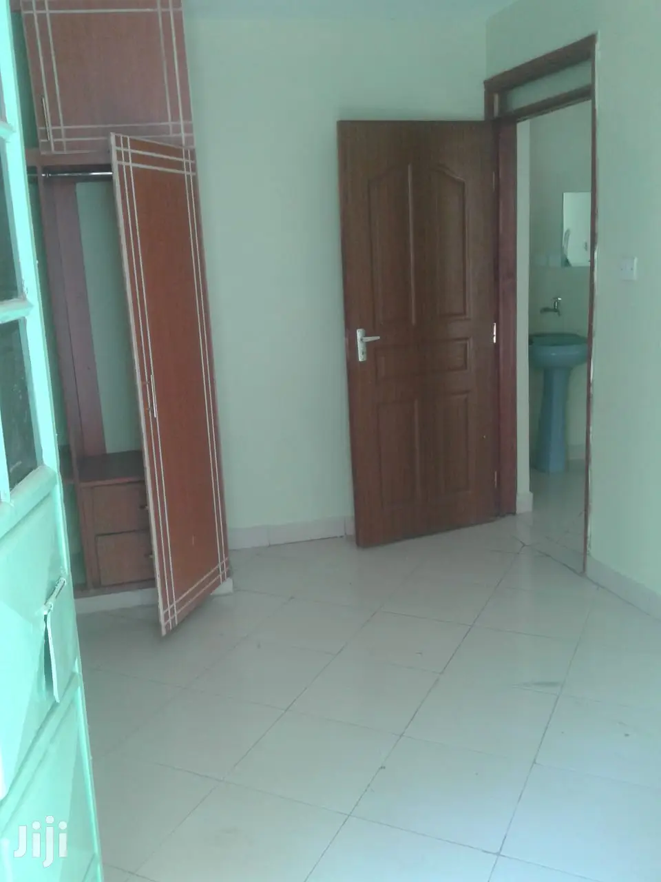 One-Bedroom Flat to Rent on Ngong Road - Stylish Interior in Hurlingham