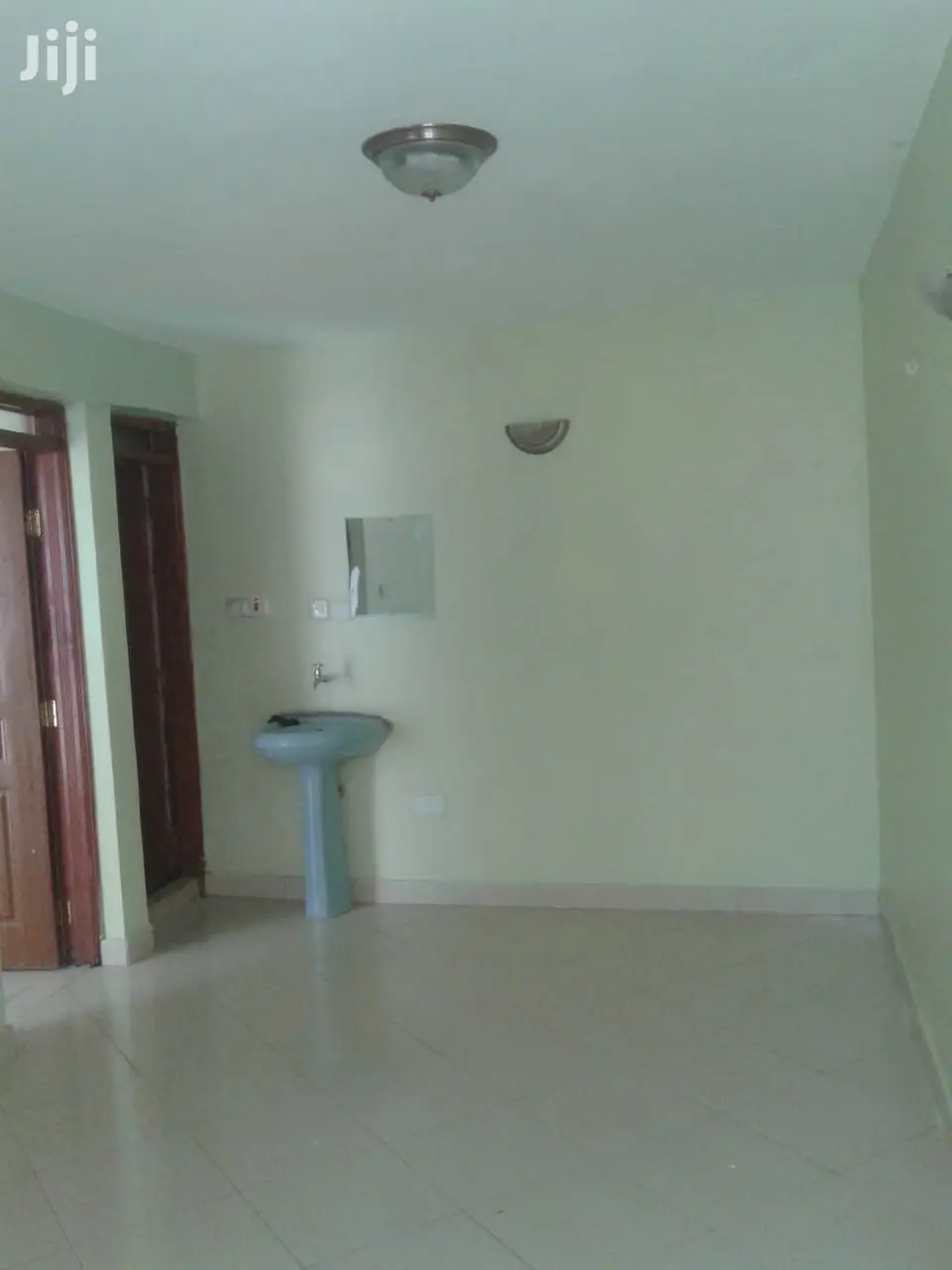 One-Bedroom Flat to Rent on Ngong Road - Stylish Interior in Hurlingham