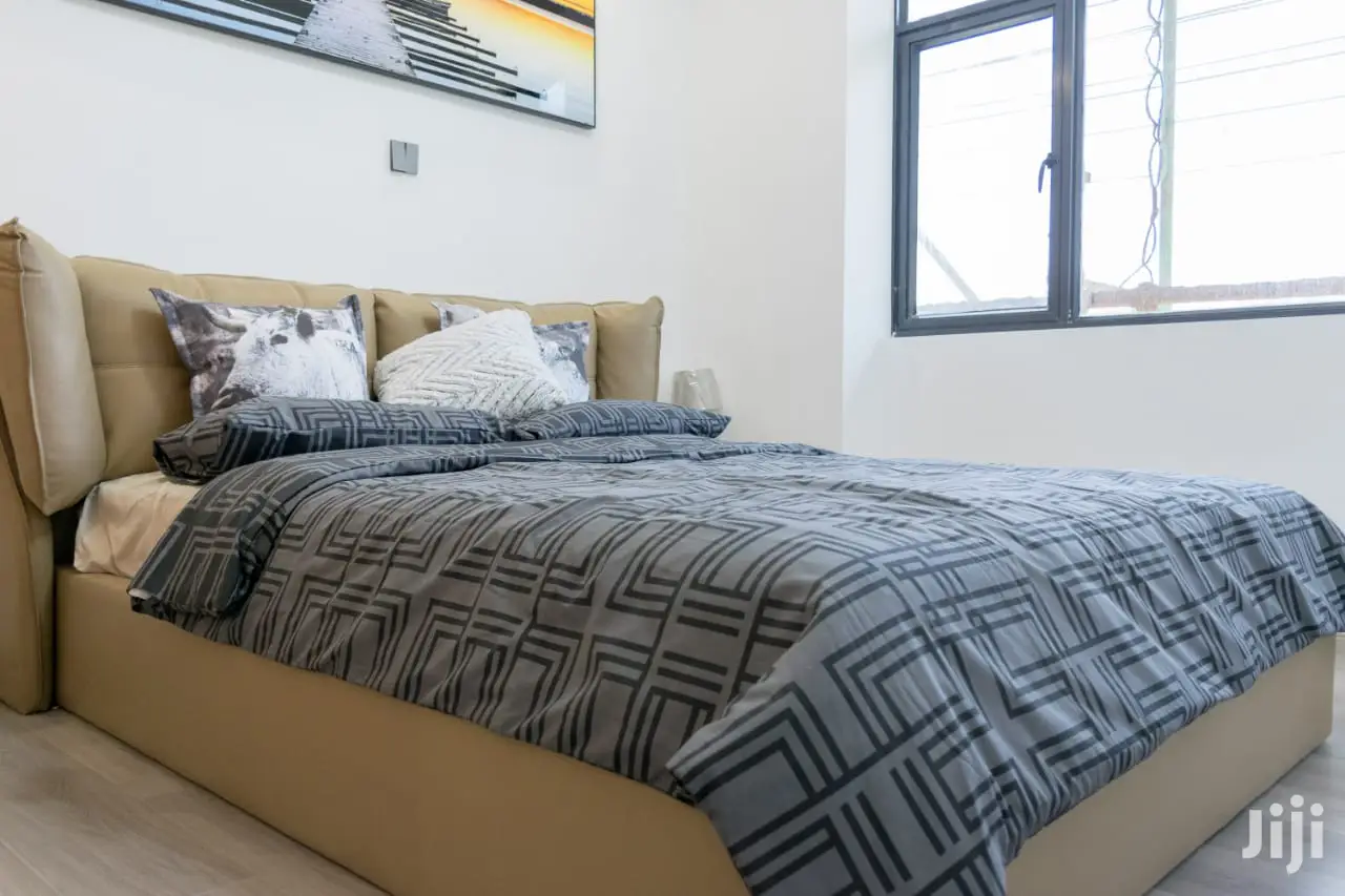 Hurlingham's Exclusive 2-Bedroom Apartment - Sale Listing in Hurlingham