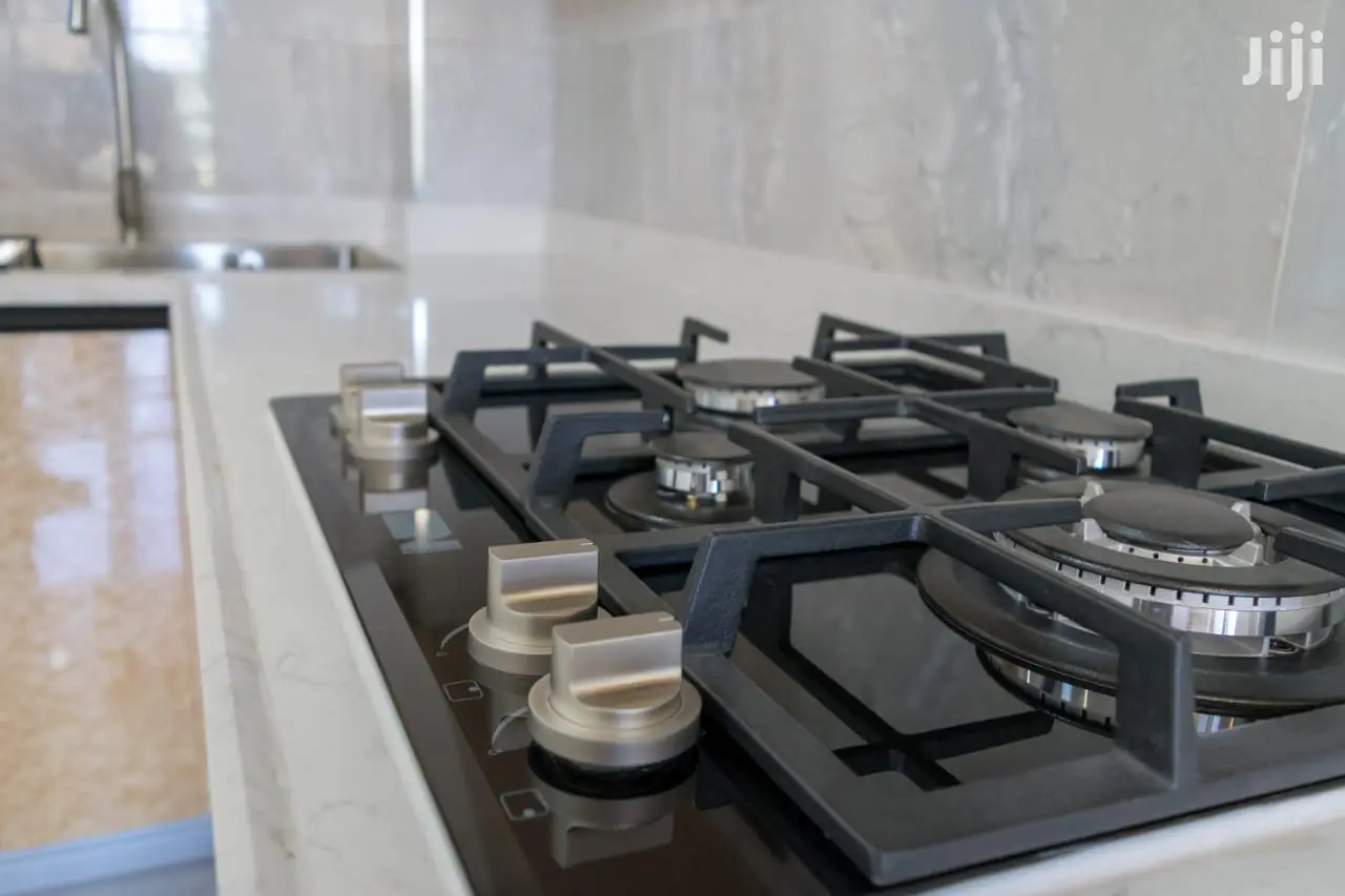 Hurlingham's Exclusive 2-Bedroom Apartment - Sale Listing in Hurlingham