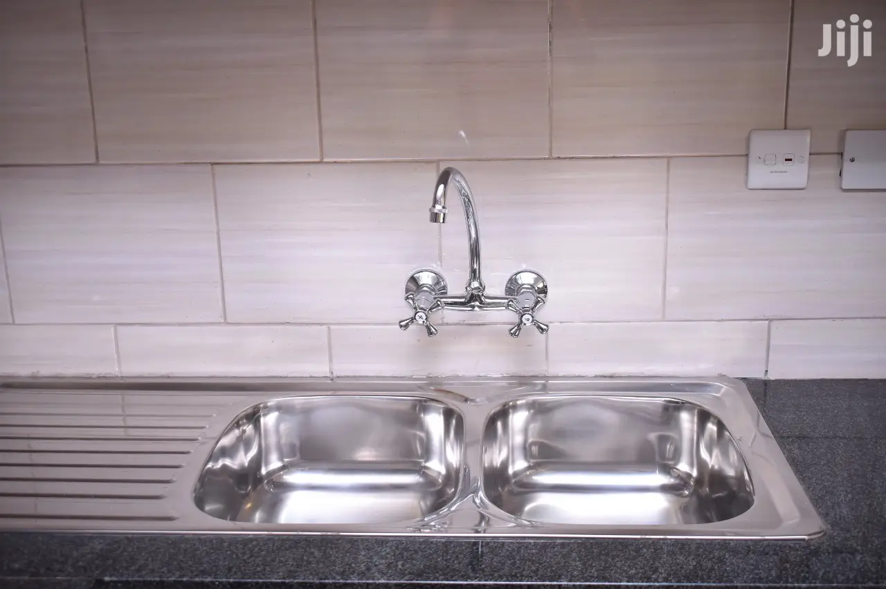 3-Bedroom Apartment in Prime Mountain View Location - For Sale in Mountain View