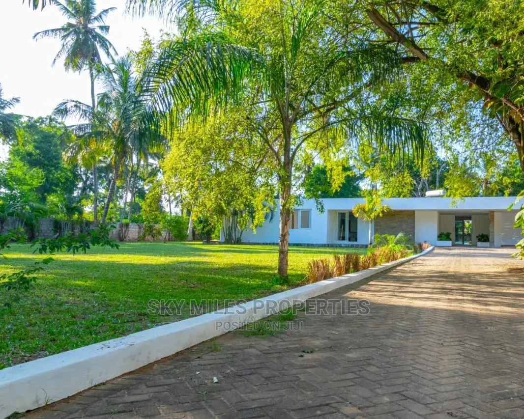 Mtwapa Creekside Villa with 3 Bedrooms - Now Available in Mtwapa