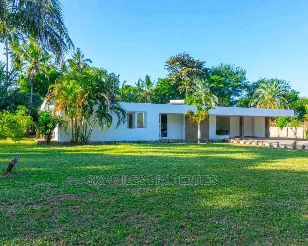 Mtwapa Creekside Villa with 3 Bedrooms - Now Available in Mtwapa