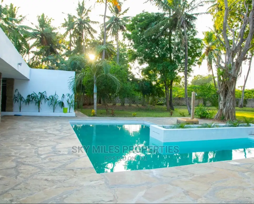 Mtwapa Creekside Villa with 3 Bedrooms - Now Available in Mtwapa