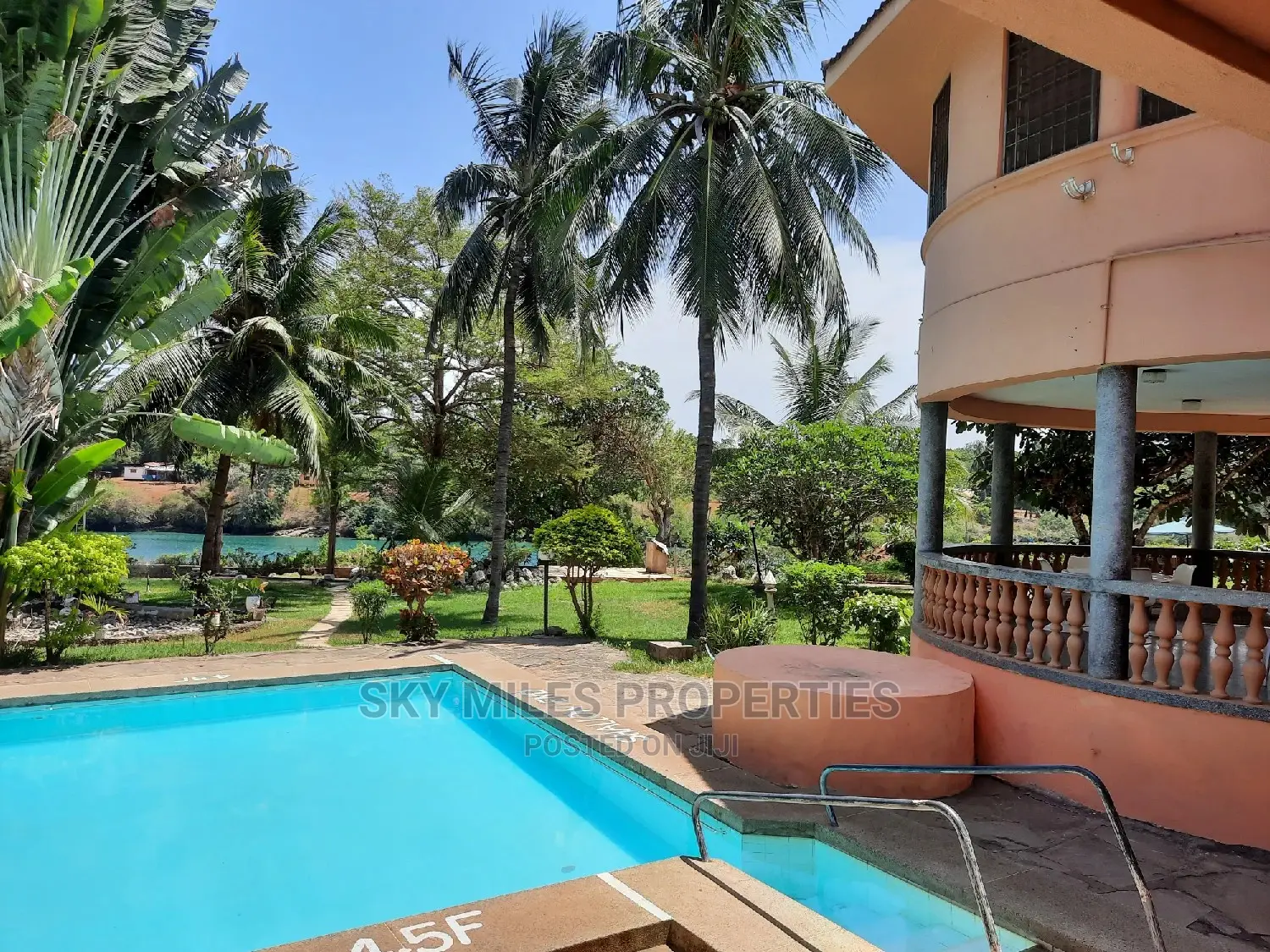 Discover Mtwapa Creekside Holiday Villa - Coastal Bliss Awaits in Mtwapa