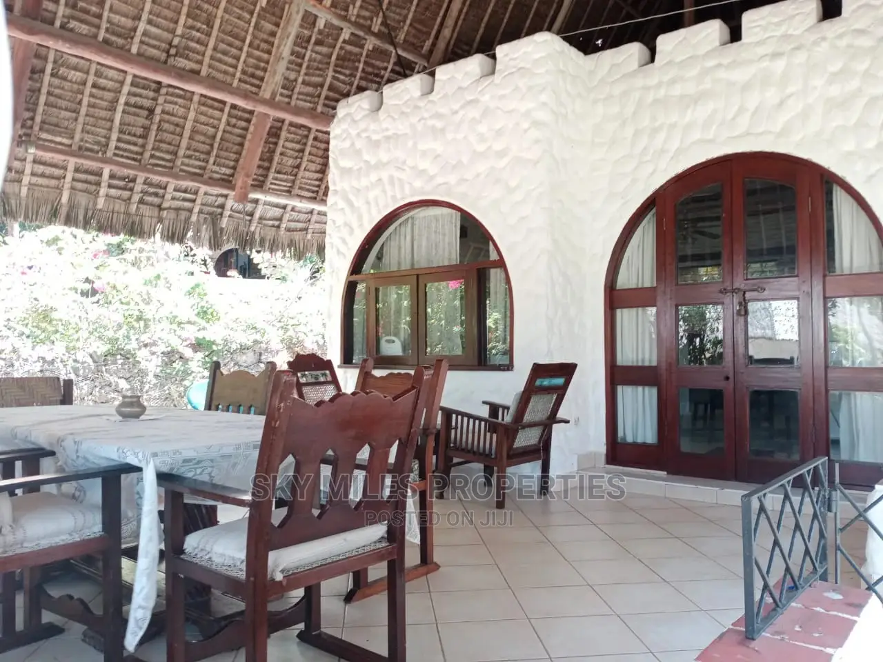 Beachfront Holiday Accommodation: Cottages in Mtwapa