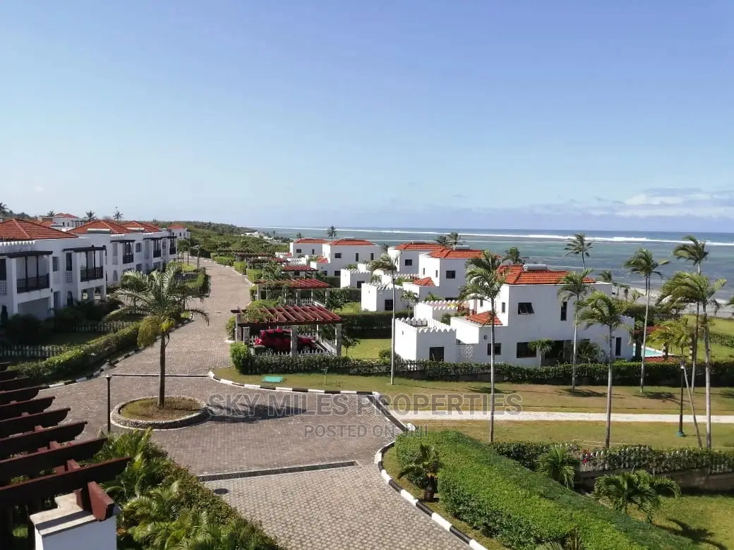 Luxury Beach Villas: Kikambala Holiday Rentals in Mtwapa