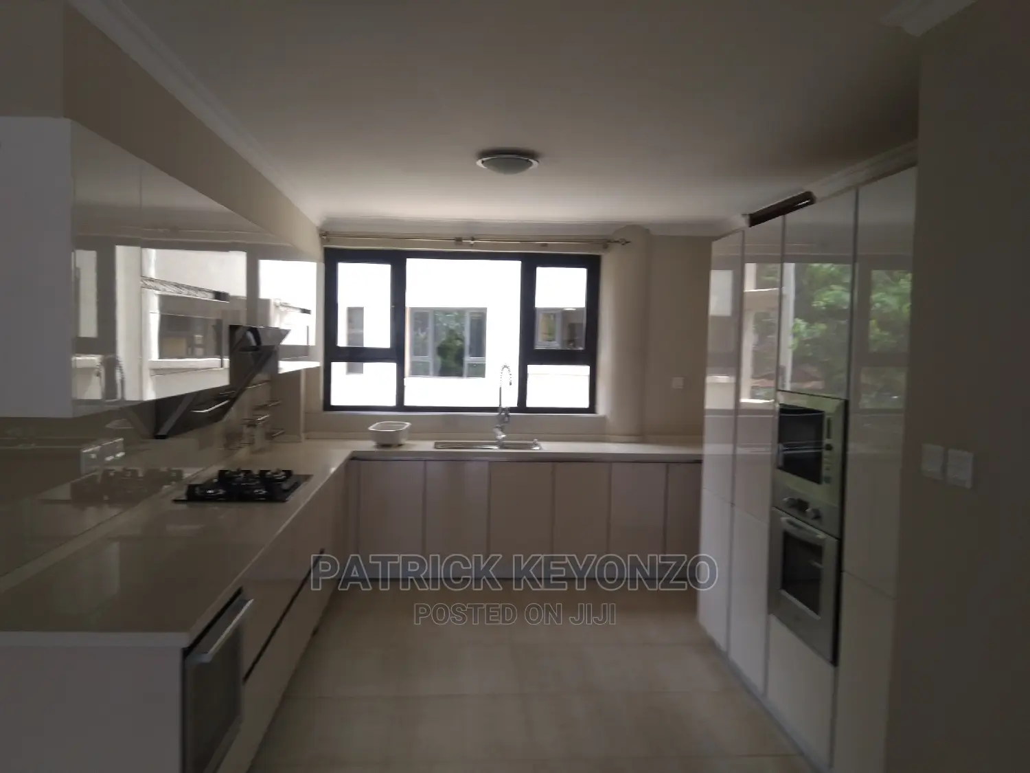 Spacious 3-Bedroom Apartment with Dedicated Parking - Now Available for Rent in Riverside Drive