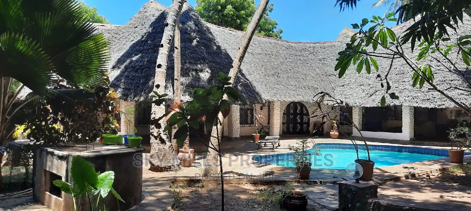 Spacious 3-Bedroom Villa in La Marina, Mtwapa - For Sale! in Mtwapa