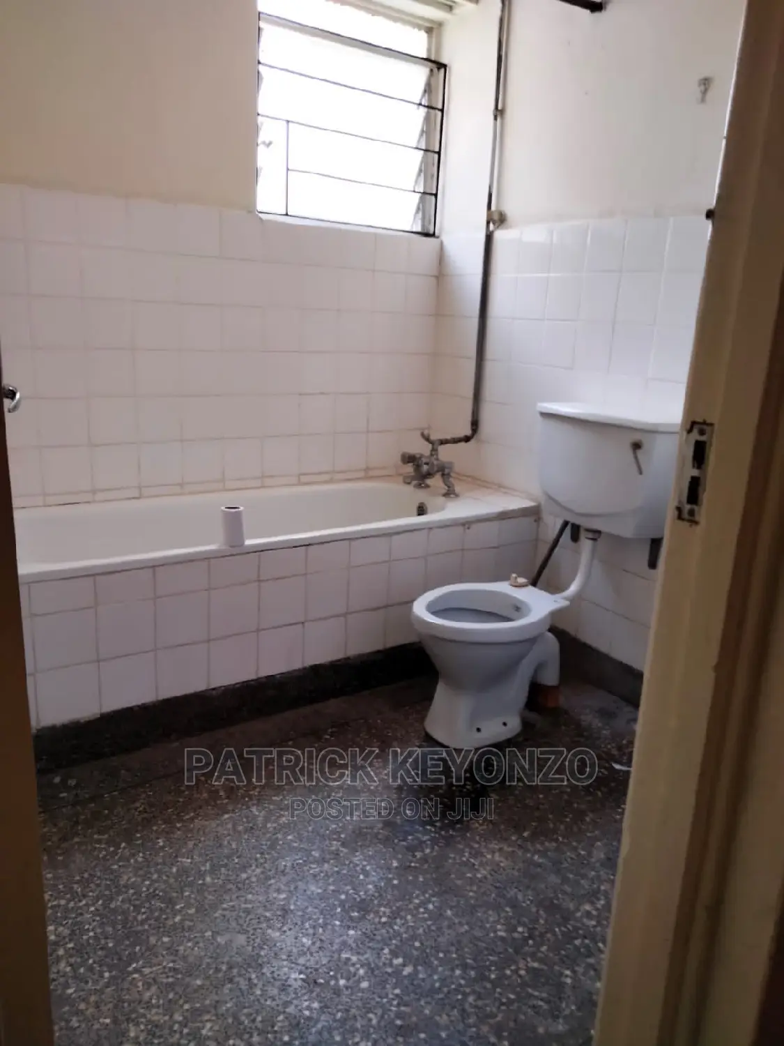 Spacious 4-Bedroom House with Dsq for Sale - Perfect for Your Family! in Avenue Park