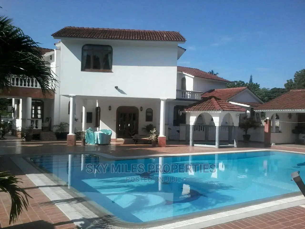 Mombasa Villa Sale: Luxurious Living on Nyali Beach in Nyali