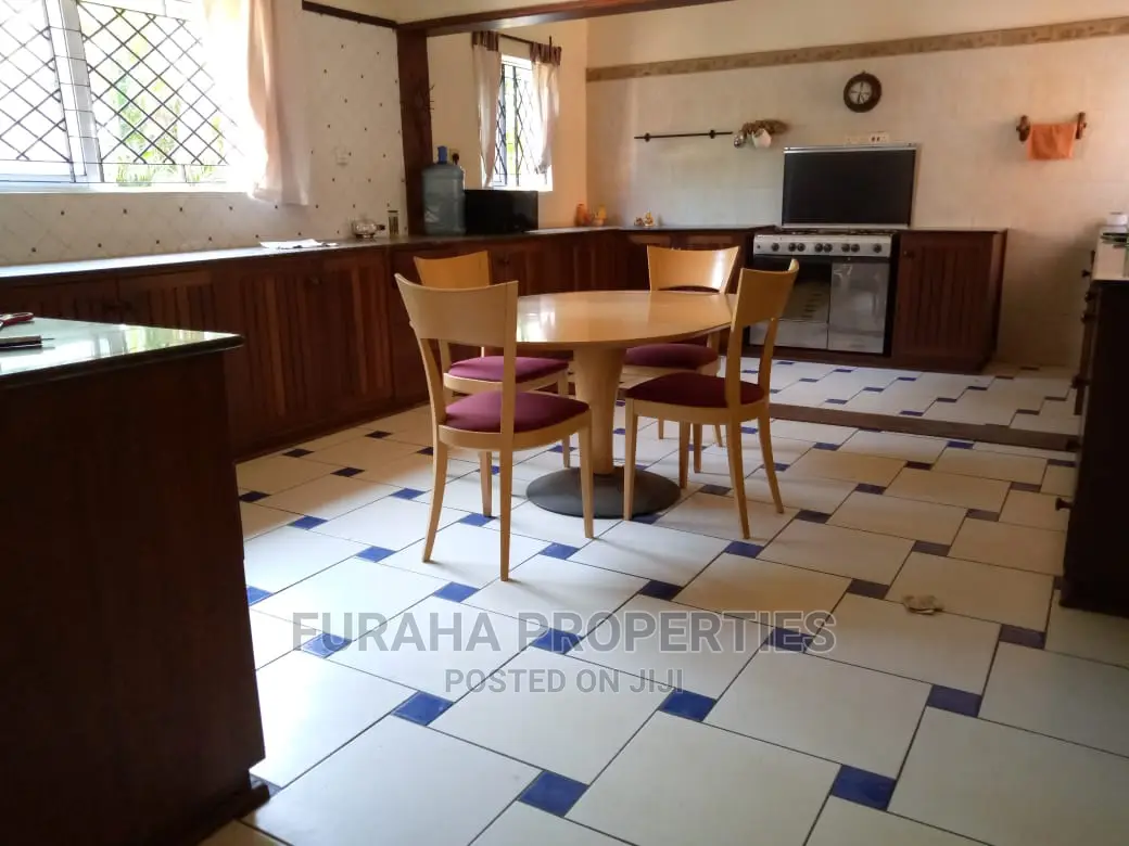 4-Bedroom Kikambala Property - Ideal for Large Families - For Sale in Kikambala