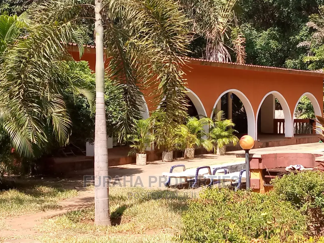 4-Bedroom Kikambala Property - Ideal for Large Families - For Sale in Kikambala