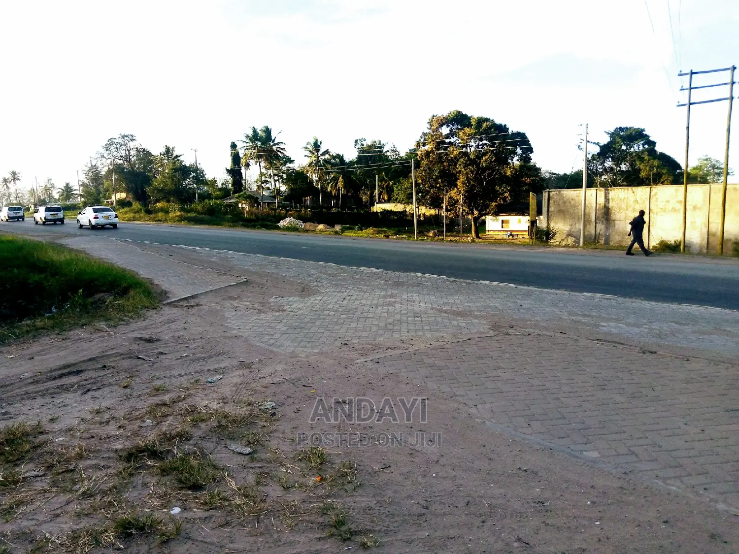 Land for Sale: Mazeras-Mariakani Highway Commercial Opportunity in Mariakani