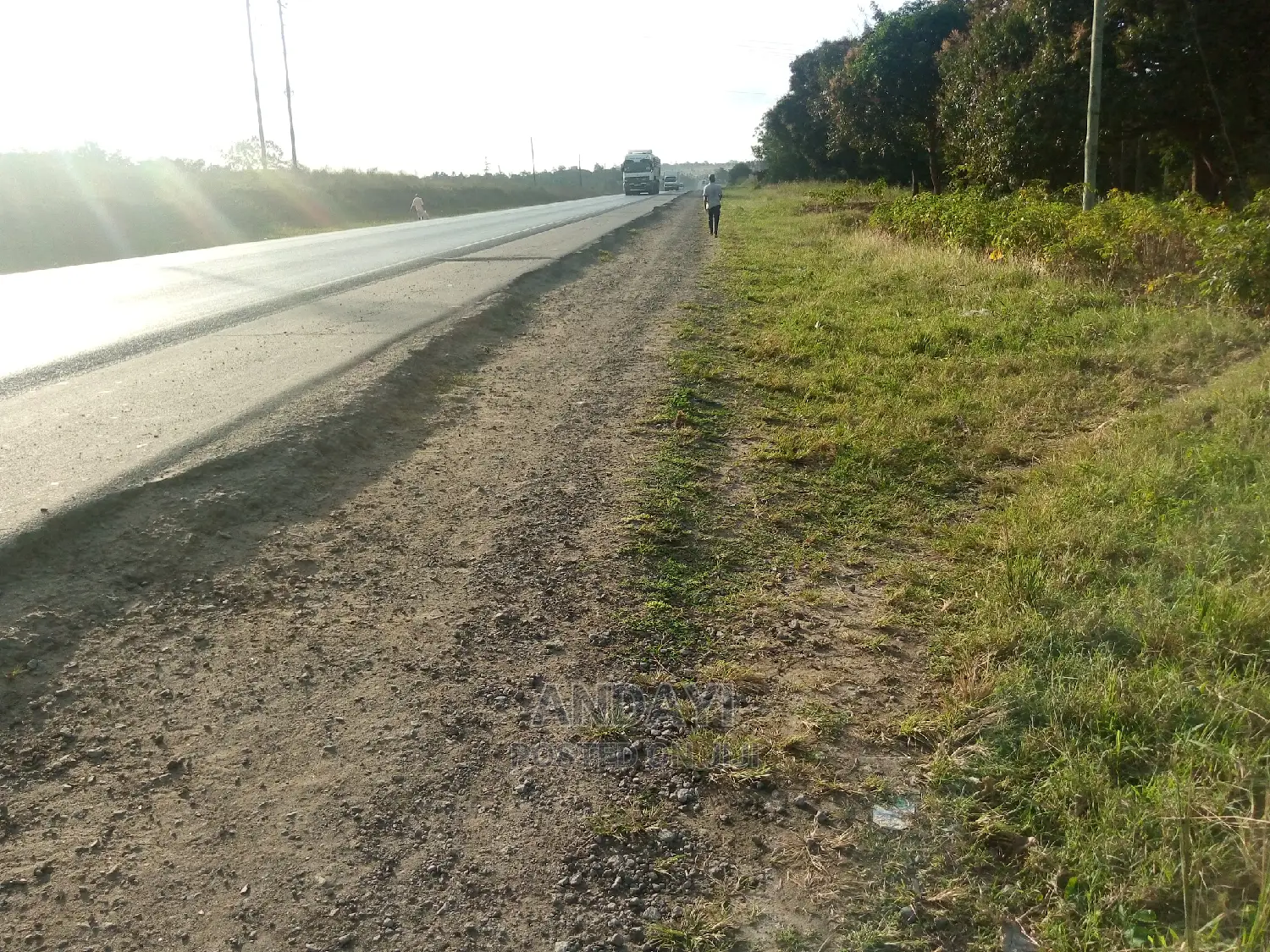 Land for Sale: Mazeras-Mariakani Highway Commercial Opportunity in Mariakani