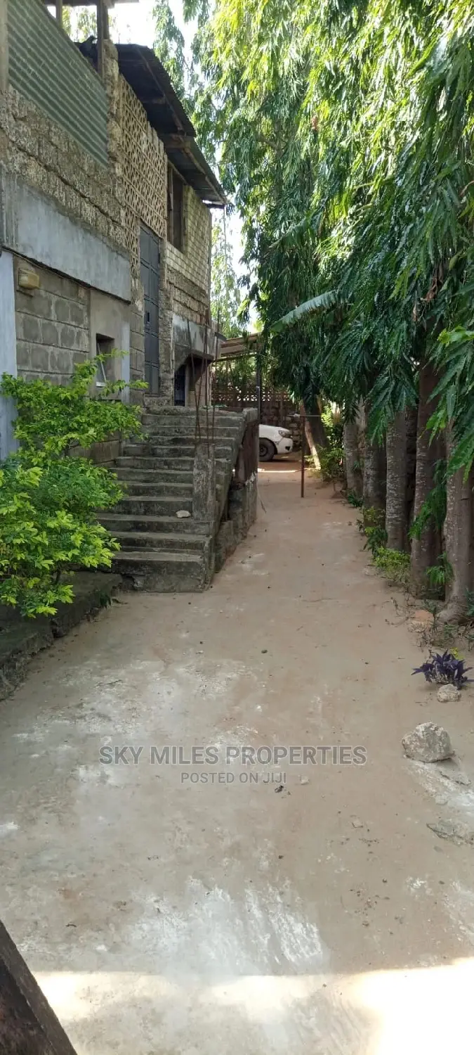 Spacious 3-Bedroom Flat for Sale in Shanzu, Utange - Affordable Living in Shanzu