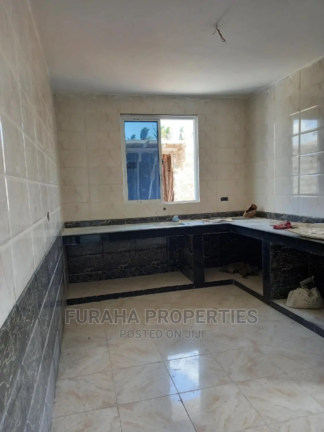 Utange Mansion - 4 Spacious Bedrooms for Sale - Your Dream Home in Utange