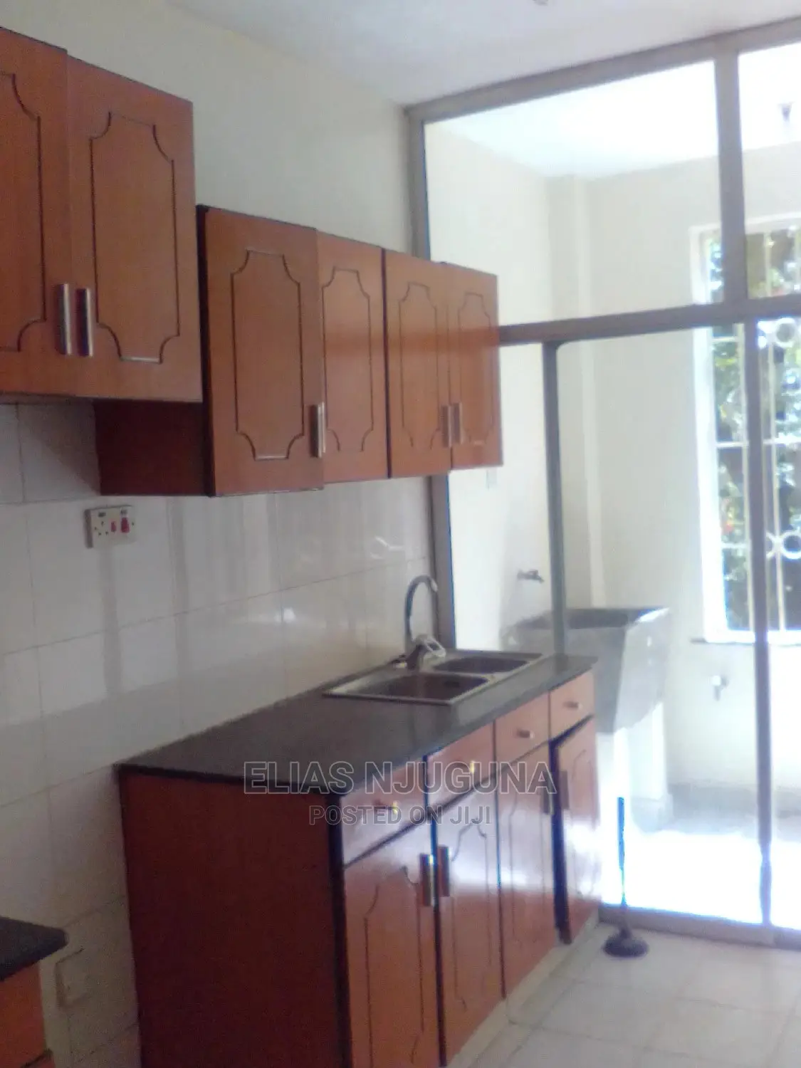 Membley Penthouse: 4 Bedrooms Available for Lease in Membley Estate
