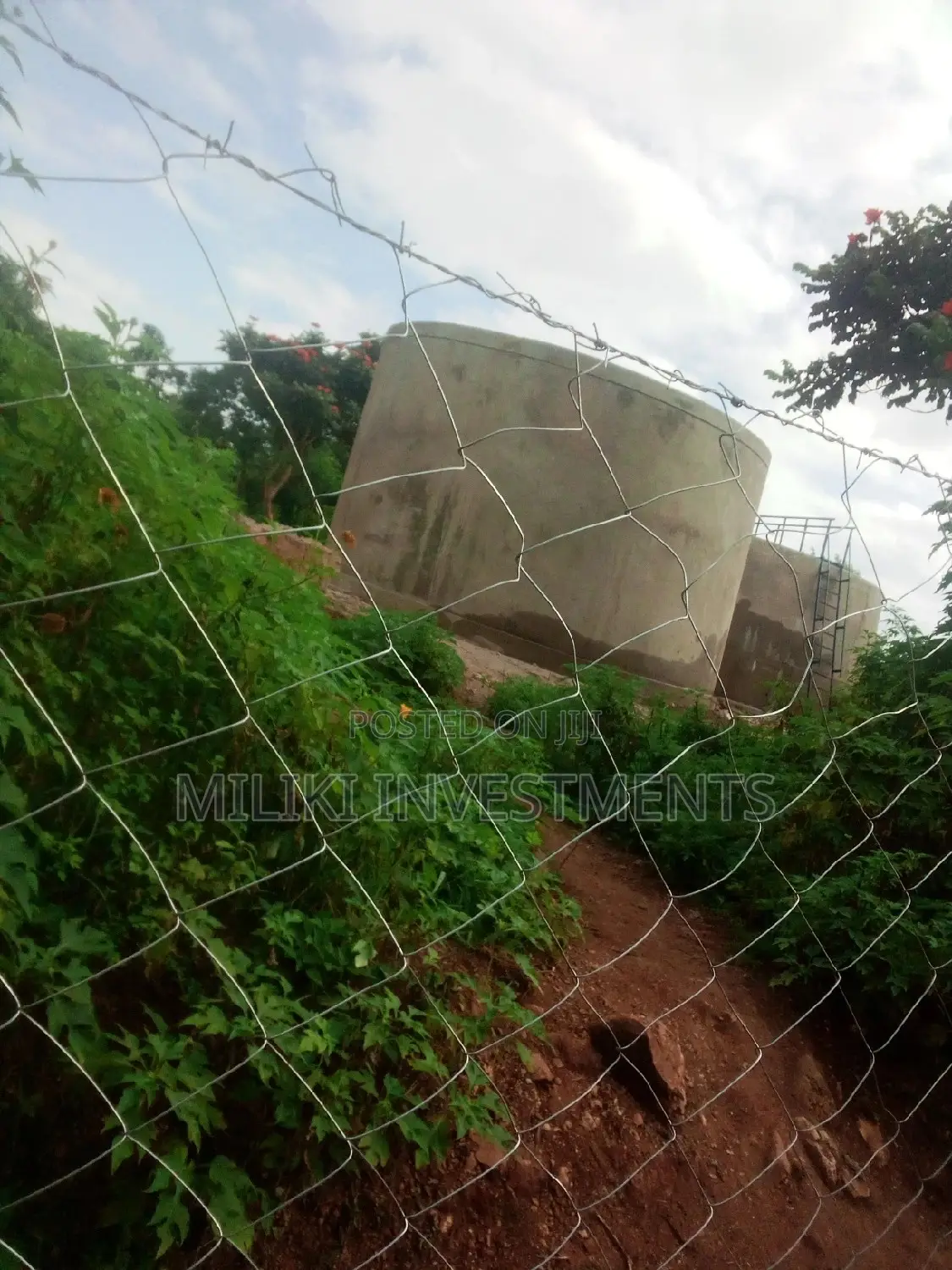 Makuyu Real Estate: One Acre Available in Makuyu