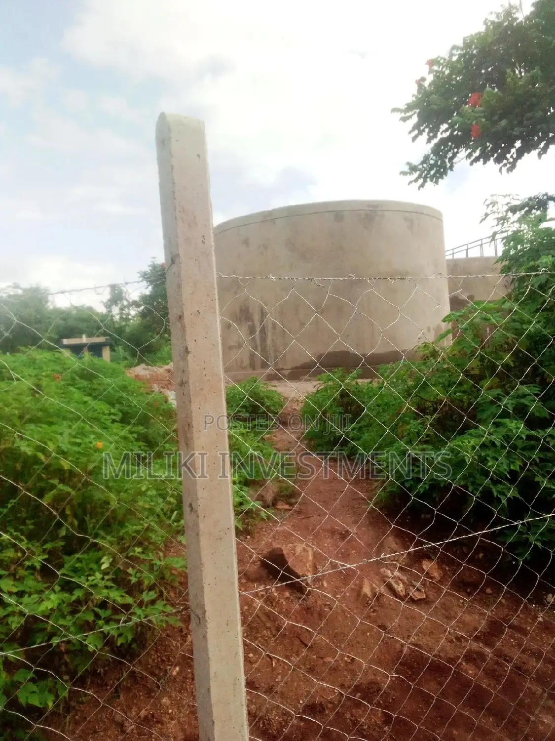 Makuyu Real Estate: One Acre Available in Makuyu