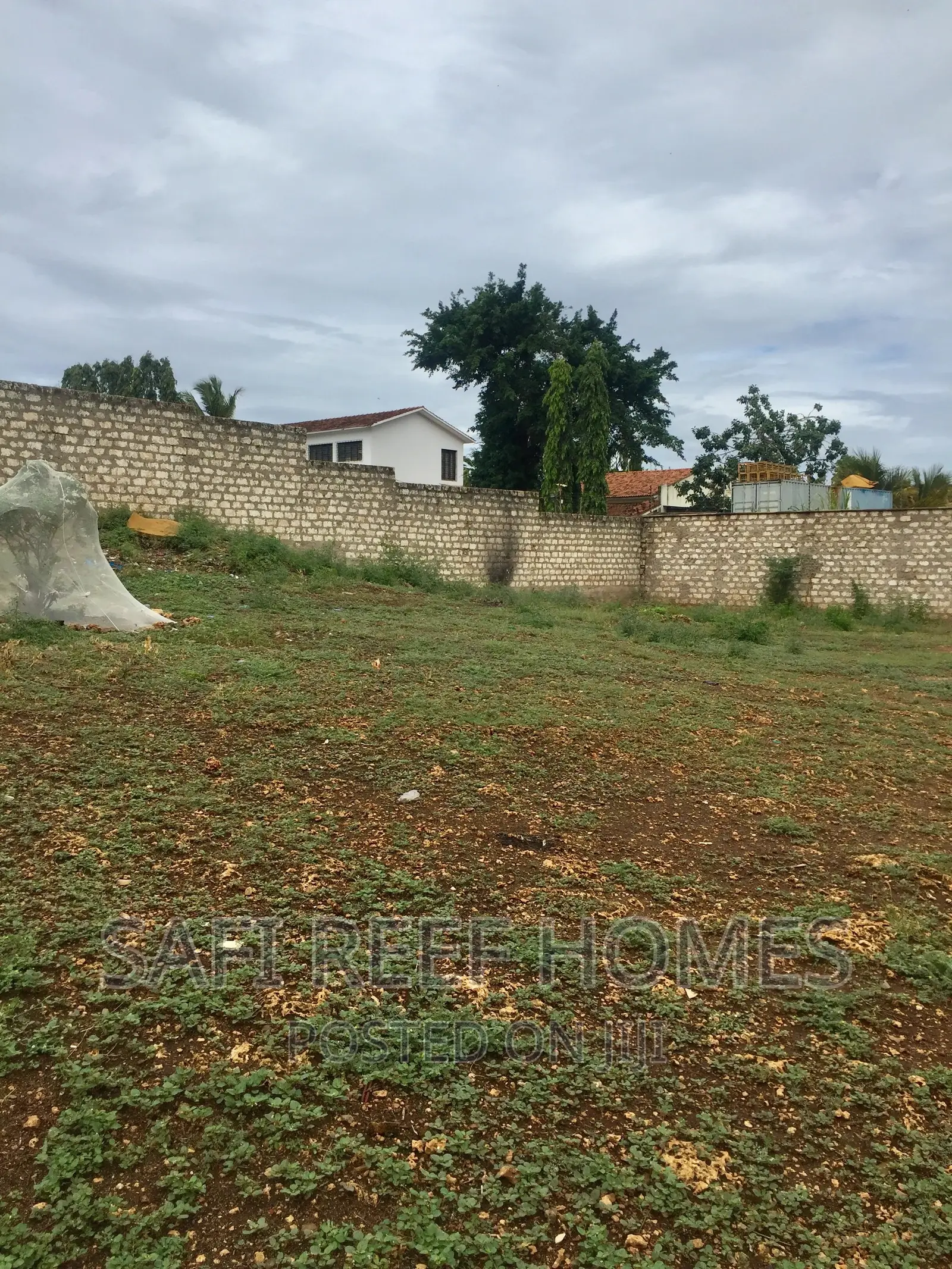 1/4 Acre Plot in Nyali - Prime Real Estate Opportunity in Nyali