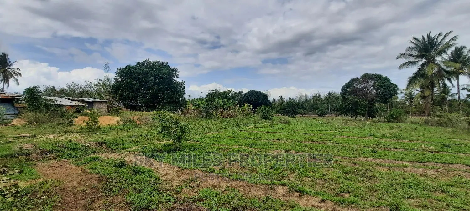 1 Acre Land in Zimbabwe's Bomani - For Sale in Kikambala