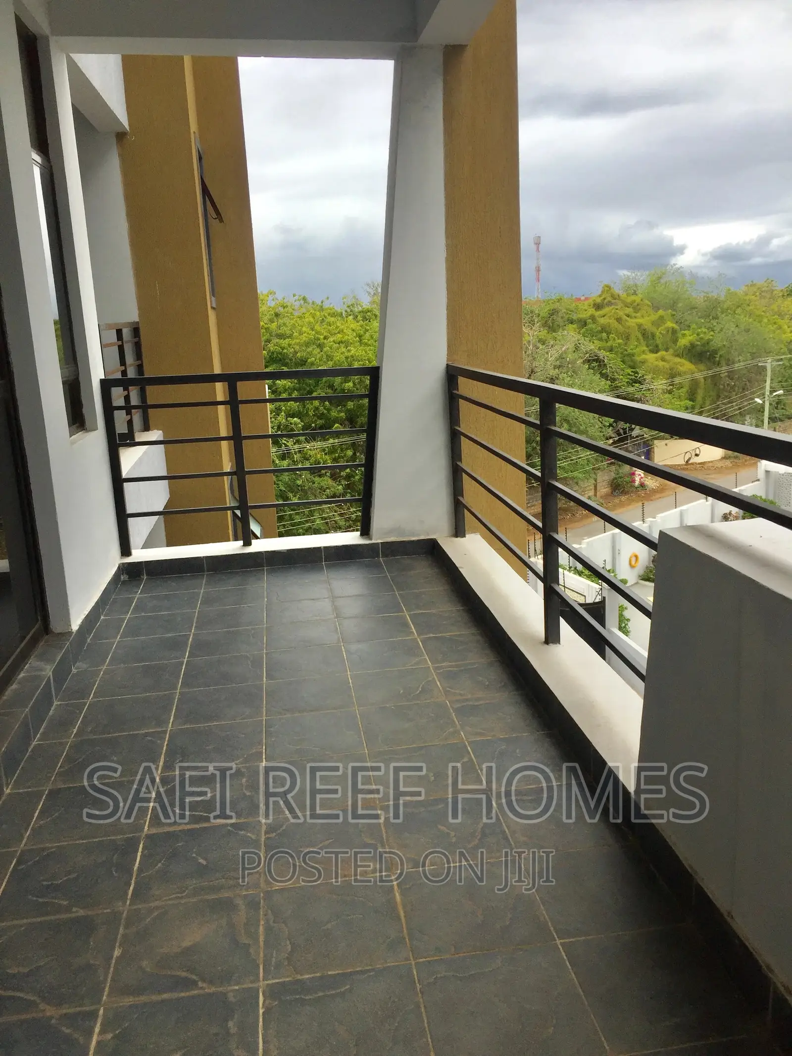 Sell: 3-Bedroom Apartment in Nyali's Prime Location in Nyali