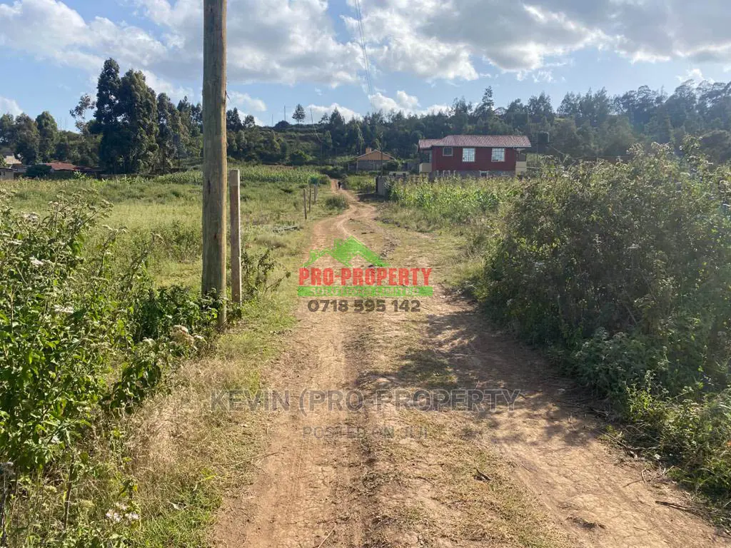 Large Plot for Sale in Kikuyu, Kamangu - Perfect for Home in Karai
