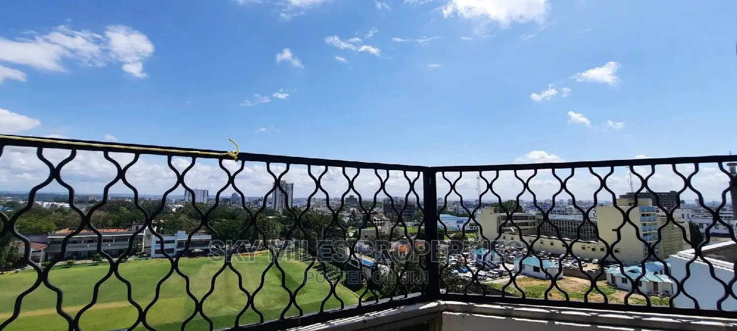 Mombasa CBD: 3-bedroom Apartment in Biashara Building Up for Sale in Mombasa CBD