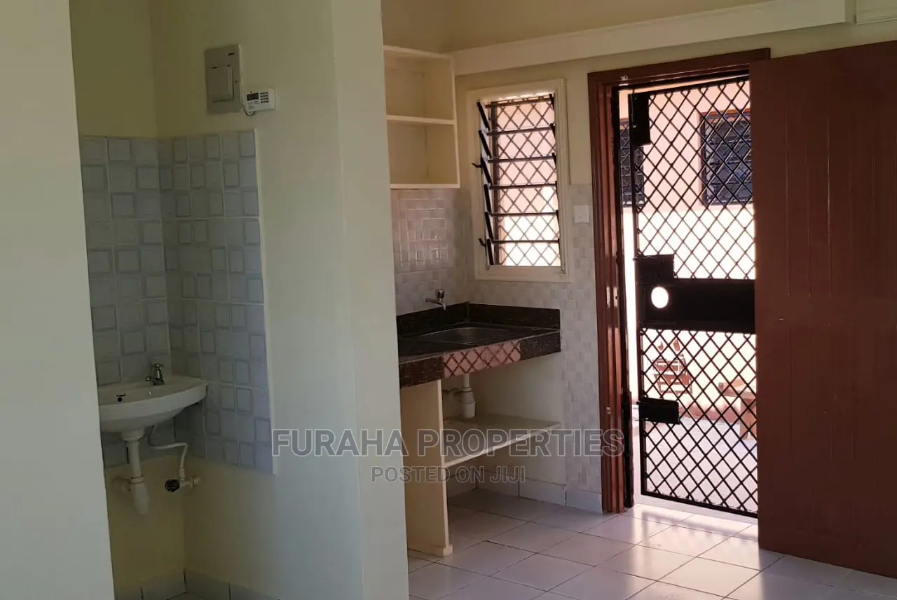 10-Bedroom Block of Flats in Half London, Likoni - Perfect Investment Opportunity in Likoni