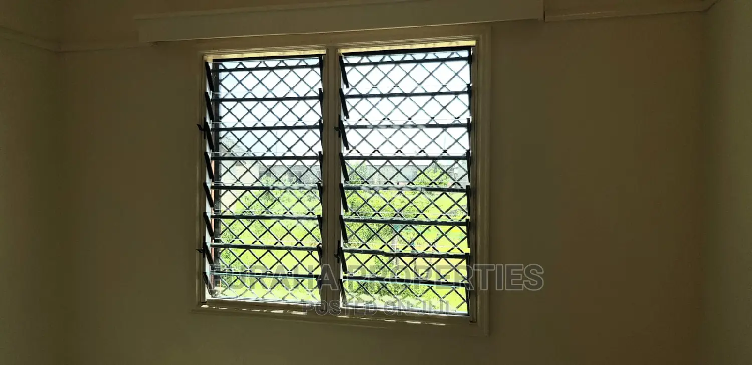 10-Bedroom Block of Flats in Half London, Likoni - Perfect Investment Opportunity in Likoni