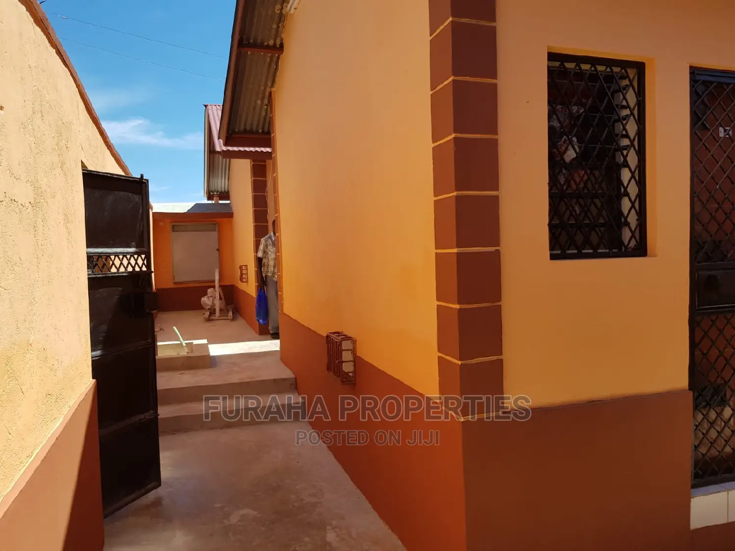 10-Bedroom Block of Flats in Half London, Likoni - Perfect Investment Opportunity in Likoni