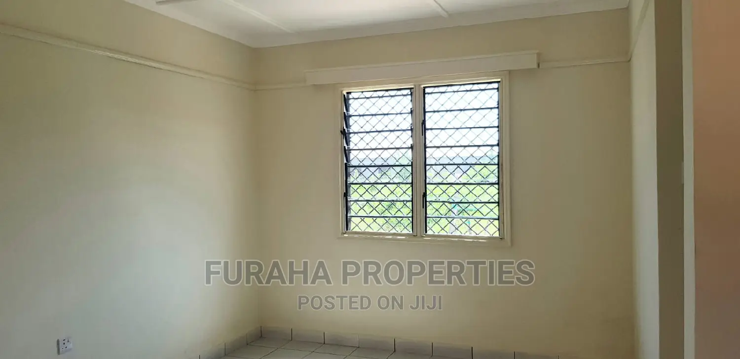 10-Bedroom Block of Flats in Half London, Likoni - Perfect Investment Opportunity in Likoni