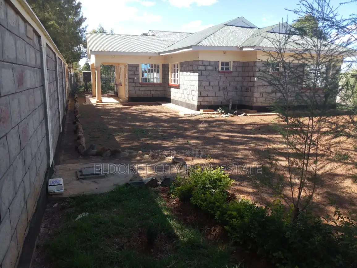 3-Bedroom Title Home in Blossom: Your Dream Home in Soy