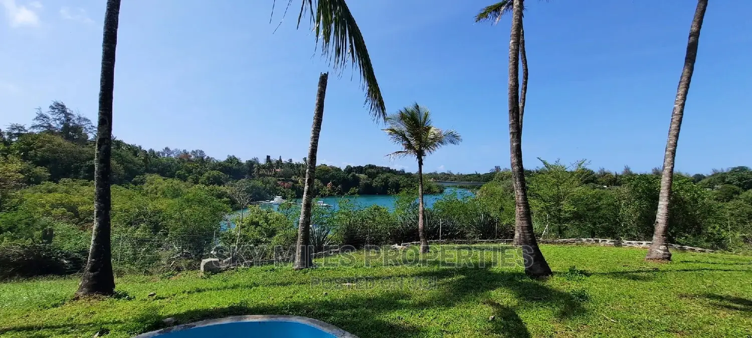 Beachfront Commercial Property Available in Mtwapa, Kenya in Mtwapa