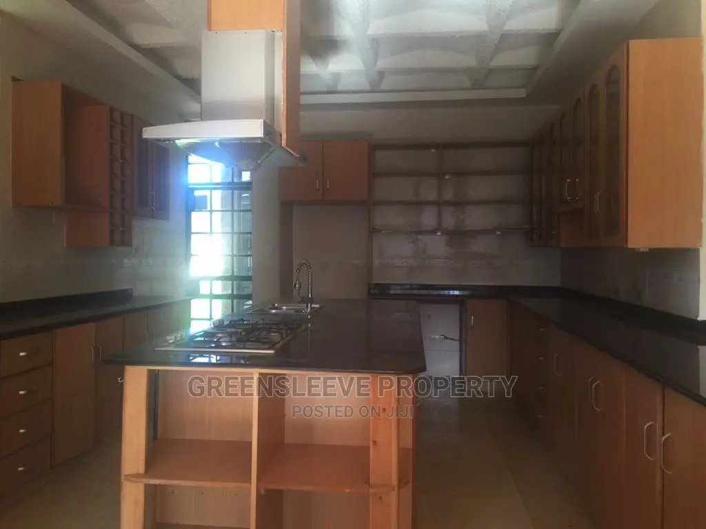 4bdrm Villa in Karen for sale in Karen