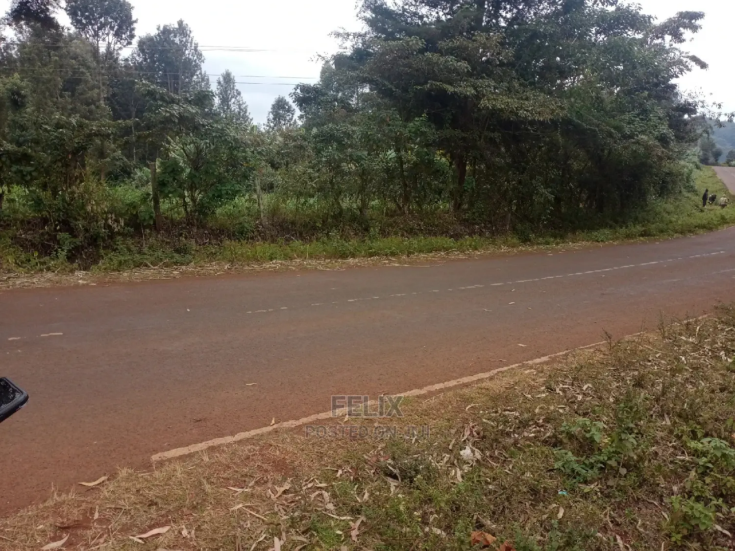 Karatina /Half Acre Touching Tarmac in Karatina Town