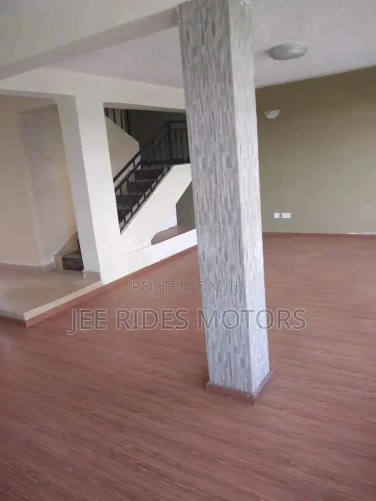 Skymall, Nairobi Central: 4-Bedroom Furnished Maisonette - For Sale in Nairobi Central