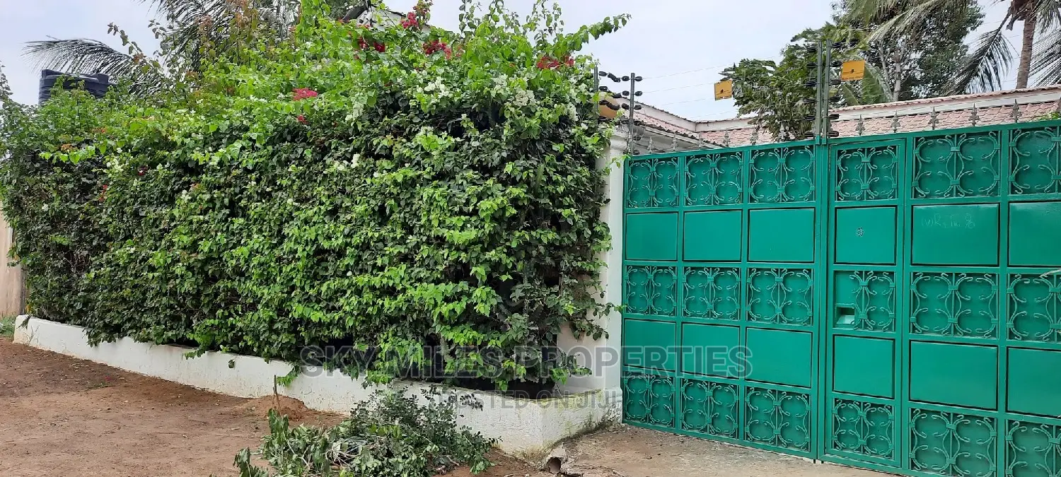 Spacious 4-Bedroom Villa in Mtwapa's Jumba Ruins Way - For Sale Now! in Mtwapa