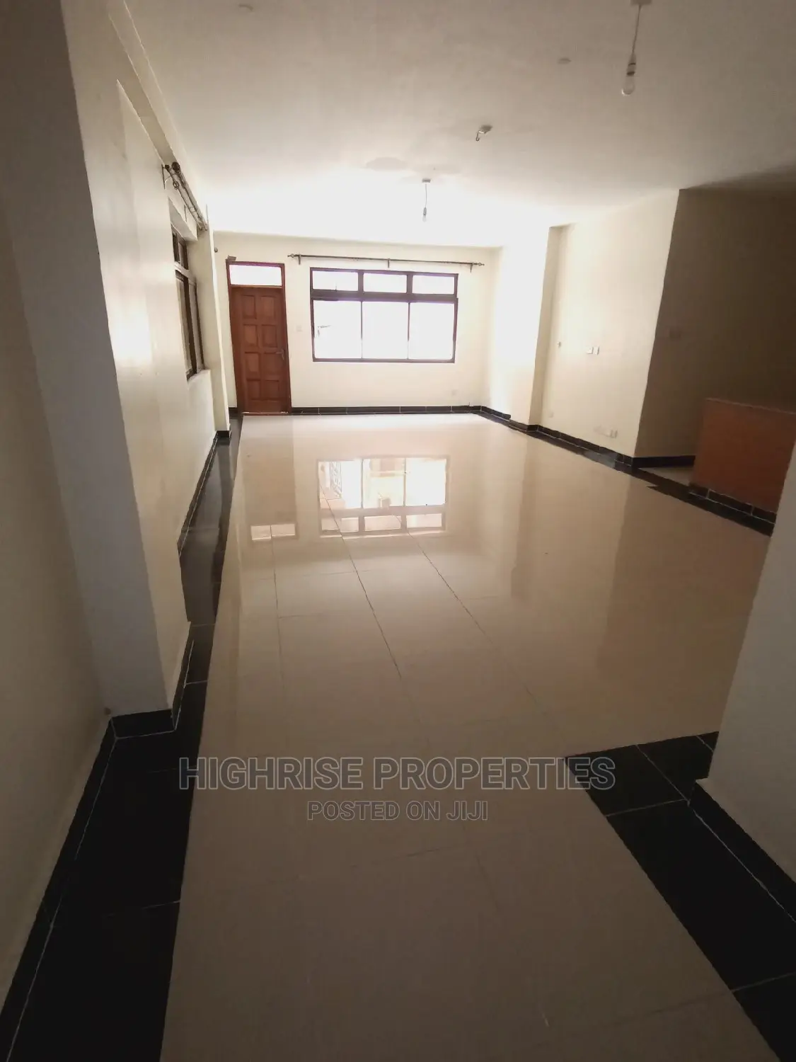 3bdrm Apartment in Kizingo for Sale in Kizingo