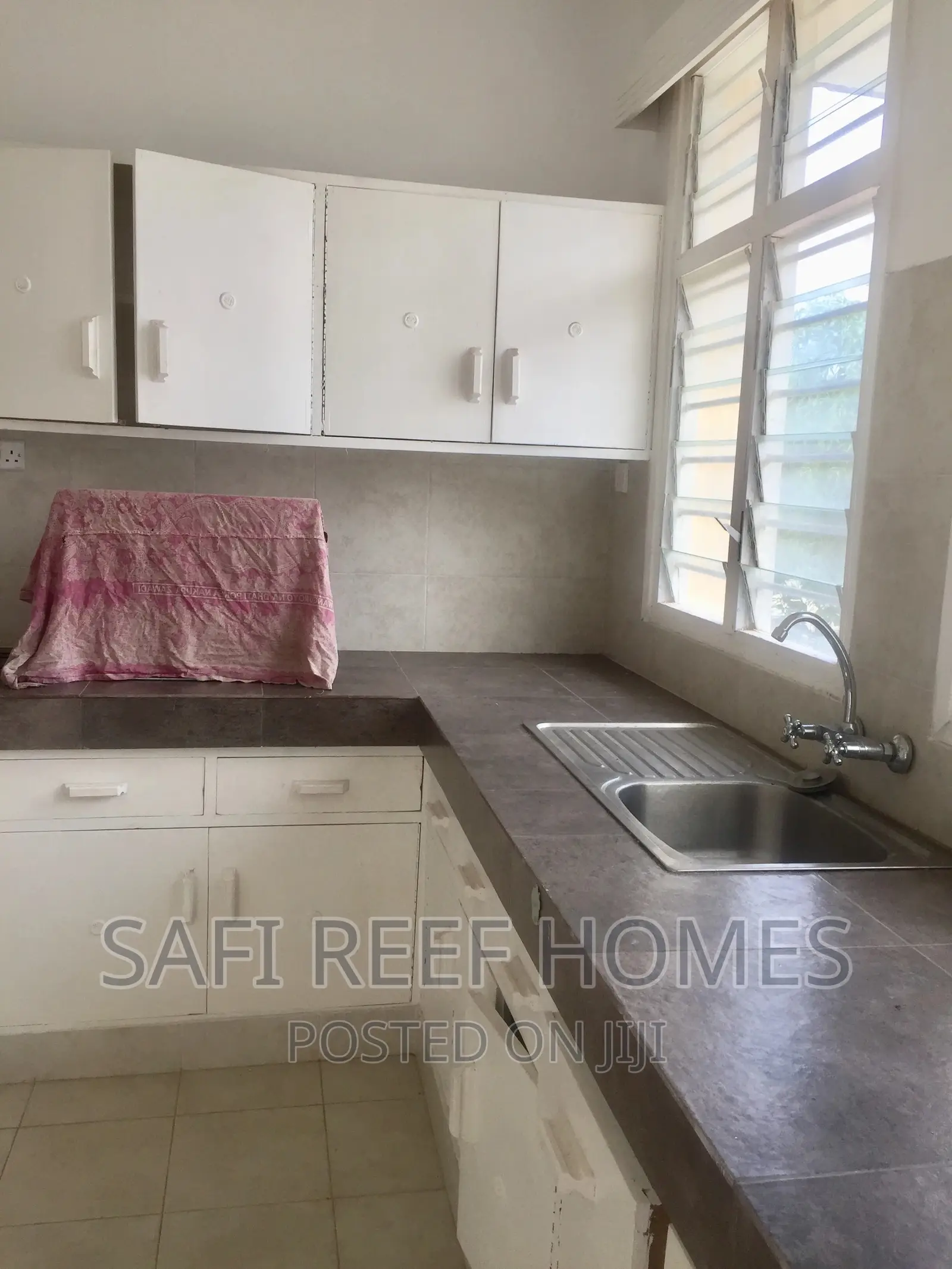 3-Bedroom Nyali Apartment for Rent - Modern Amenities Included in Nyali