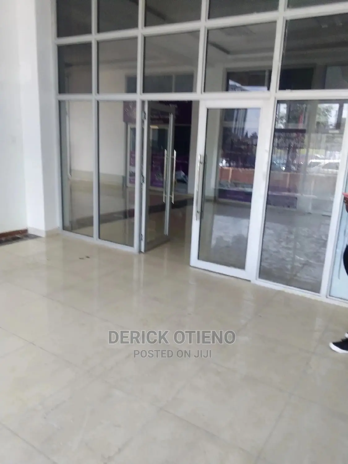 Modern shop in Kilimani's bustling business district, close to amenities and transport links. Perfect for retail or services. in Kilimani