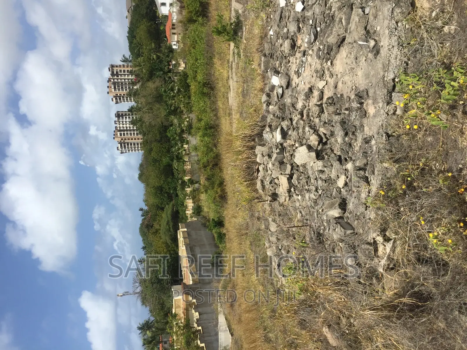 Dream Beachfront Property: 1 Acre for Sale in Nyali in Nyali