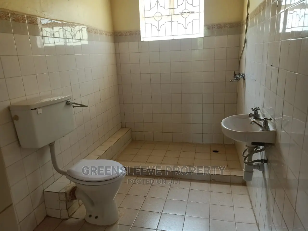 3bdrm Bungalow in Karen for Rent in Karen