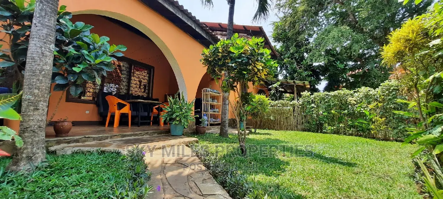 6-Bedroom Villa in Posta, Mtwapa: A Home of Elegance - For Sale in Mtwapa