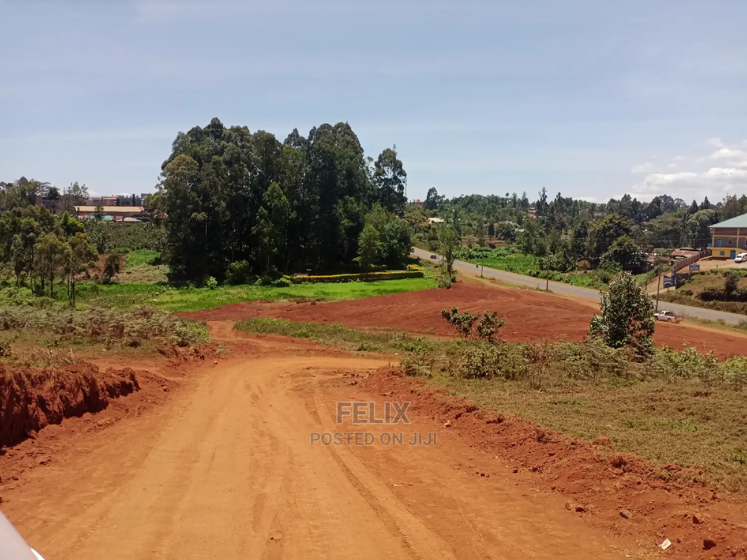 Half Acre Touching Karatina Dual Carriage in Karatina Town