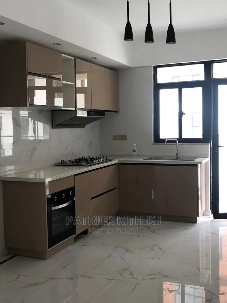 Luxury 3-Bedroom Apartment in Hotel 67 Area, Apple Tree - Available for Rent in Hotel 67 Area